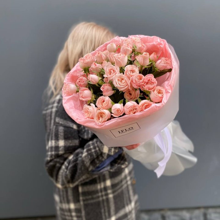 11 роз бомбастик в Таганроге