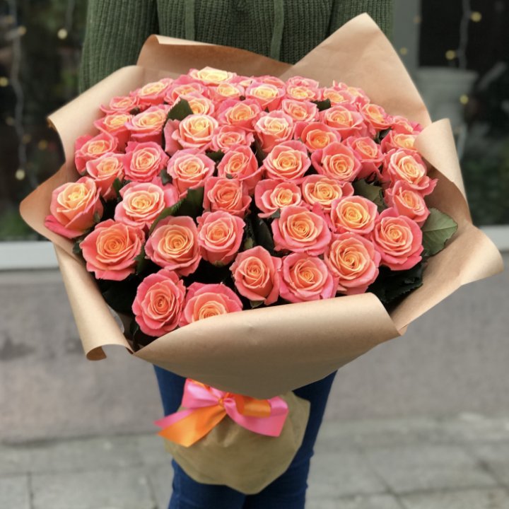 55 роз мисс пигги в Таганроге