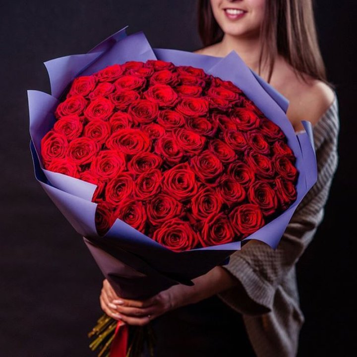 71 красная роза в Таганроге