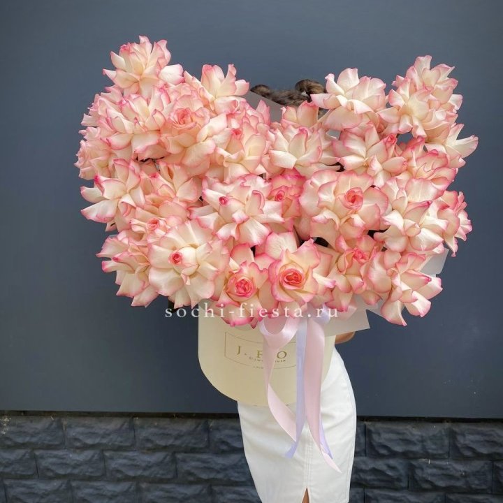 31 французская роза Джумилия в боксе в Таганроге