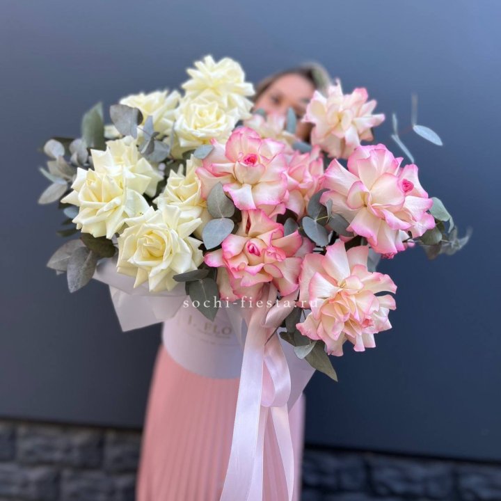 15 Французских роз в боксе в Таганроге