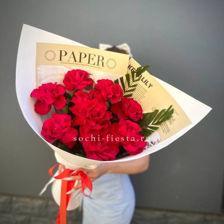 9 Красных французских роз Чико в Таганроге