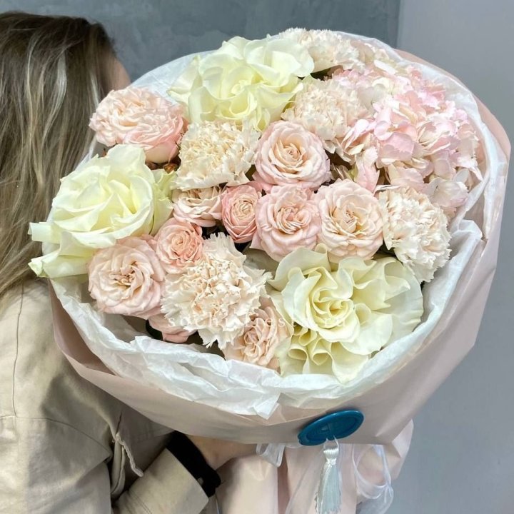 Дизайнерский букет "Джентел" в Таганроге