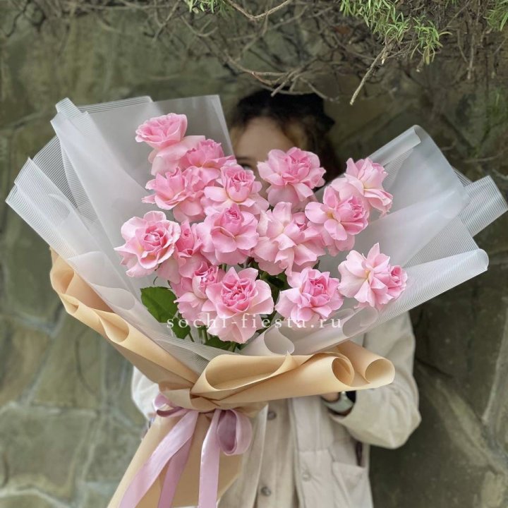Букет из 15 французских роз Пинк дрим в Таганроге