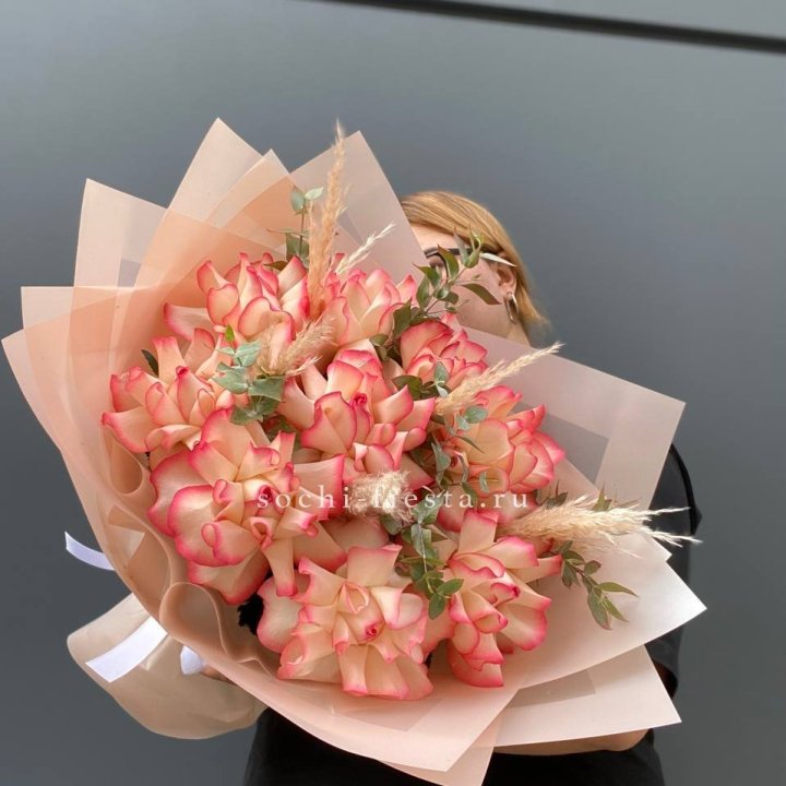 9 Французских роз Джумилия  в Таганроге