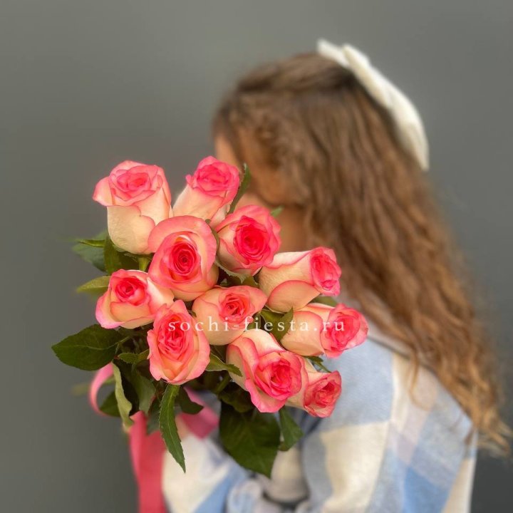 11 роз "Джумилия" в Таганроге