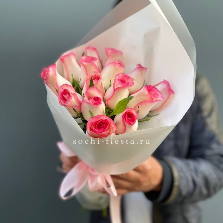 15 роз "Джумилия" в Таганроге
