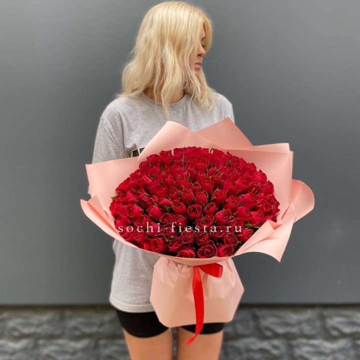 101  красная кенийская роза  в Таганроге