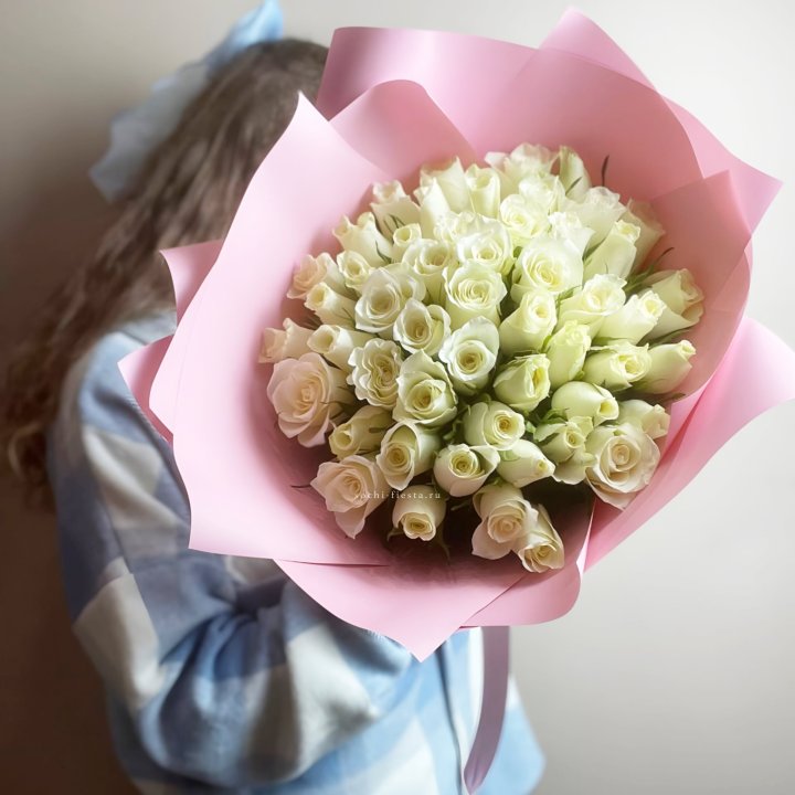 Букет из 51 белой розы (Кения) в Таганроге