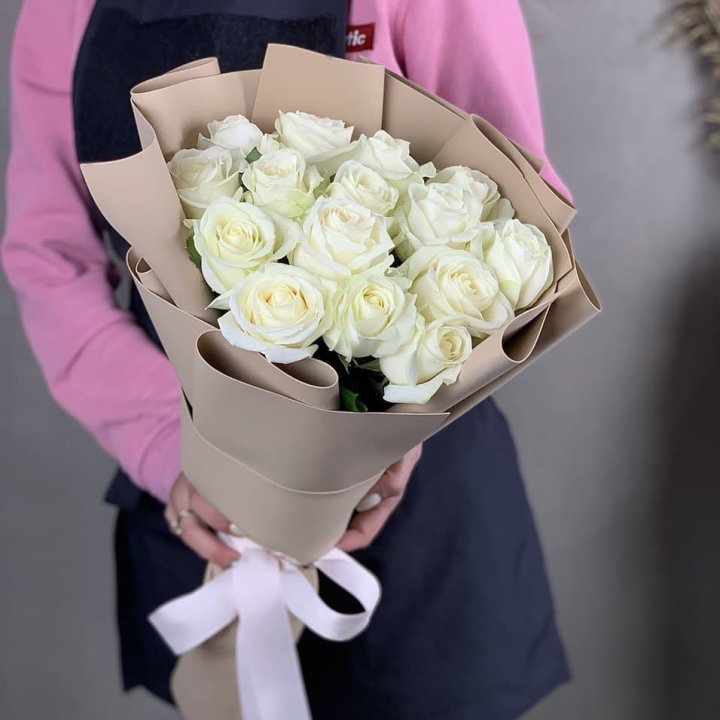15 белых роз миракли в Таганроге
