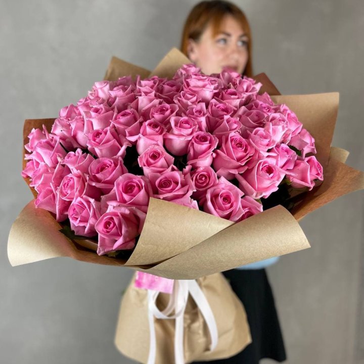 101 розовая роза в Таганроге
