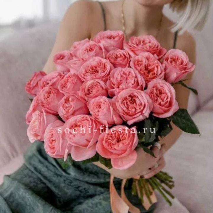 25 Пинк экспрешен  в Таганроге