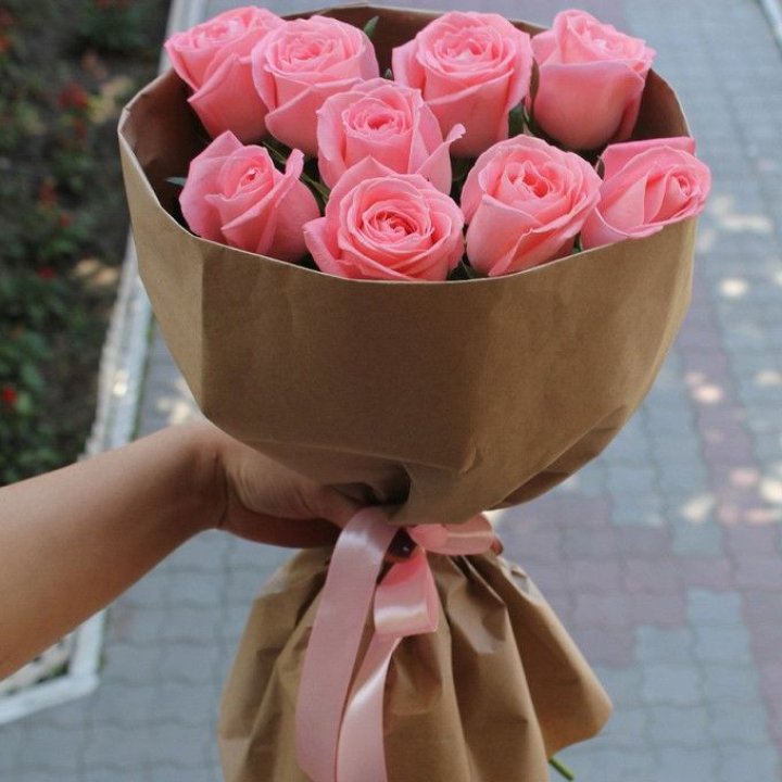 9 розовых роз в Таганроге