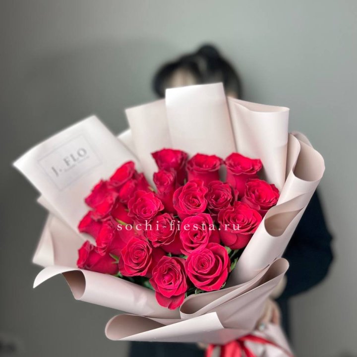 21 красная роза  в Таганроге