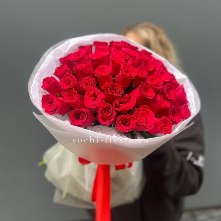 55 красных роз "Амелия" в Таганроге