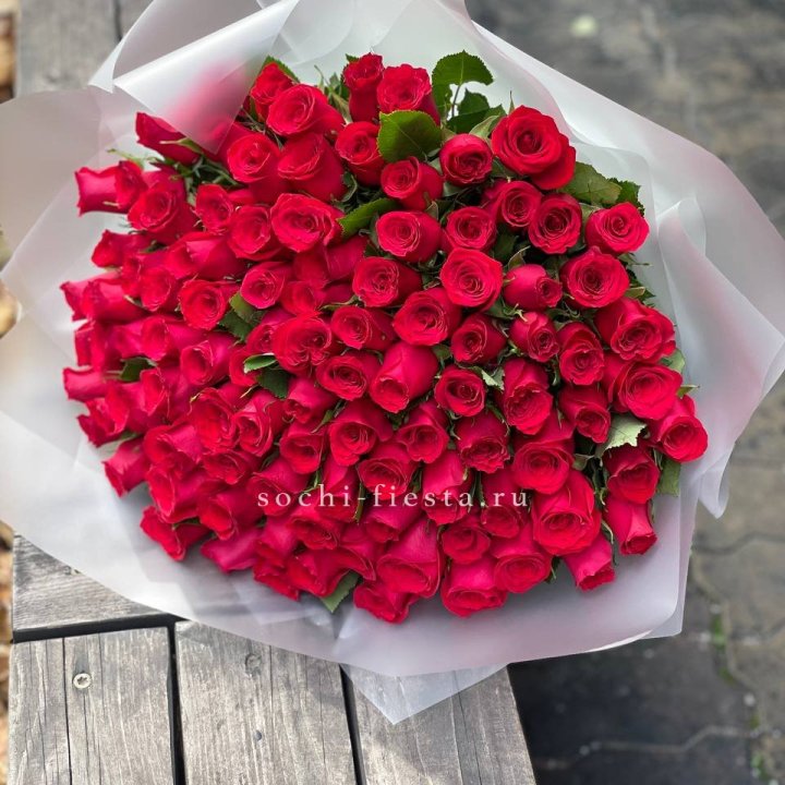 101 красная роза Лолита в Таганроге