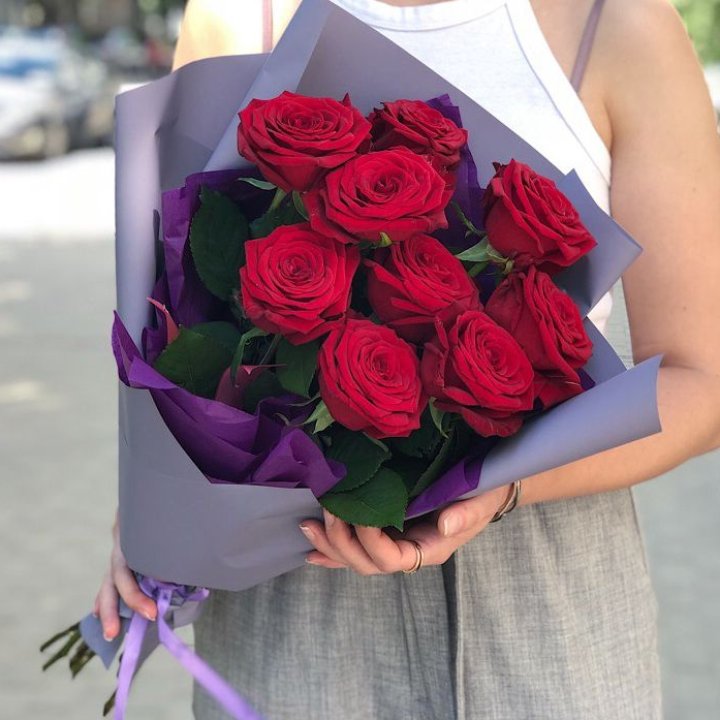 9  красных роз №1 в Таганроге