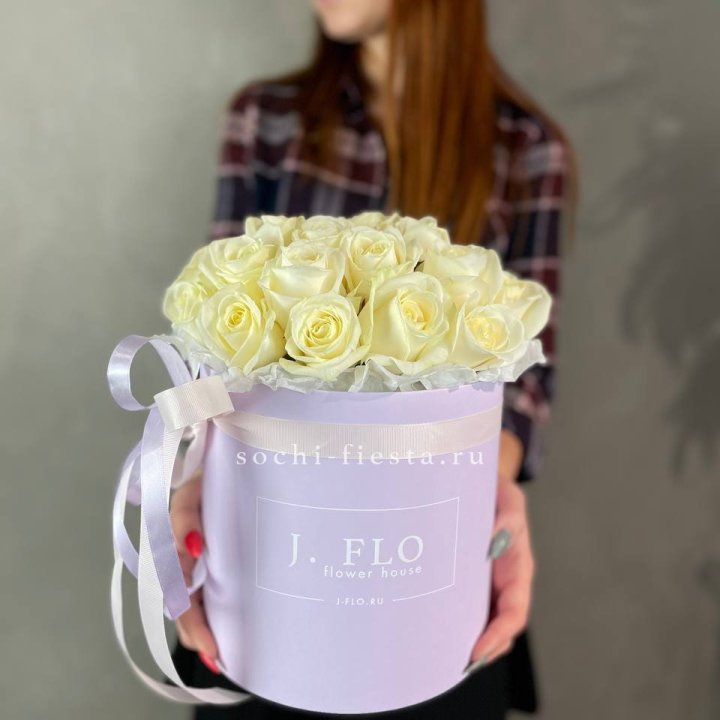 25 роз в цилиндре  в Таганроге