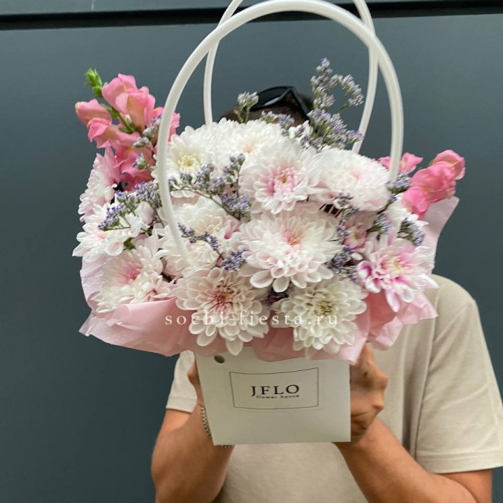 Сумочка из стойких цветов  в Таганроге