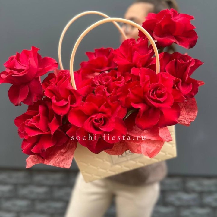 Французские розы в сумочке в Таганроге