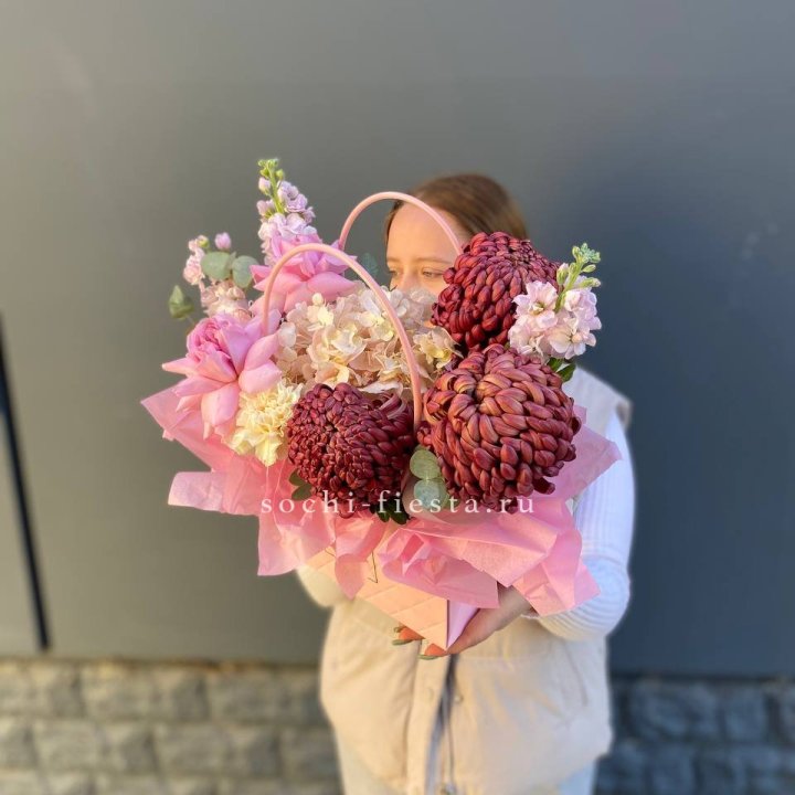 Сумочка нежная с бигуди в Таганроге