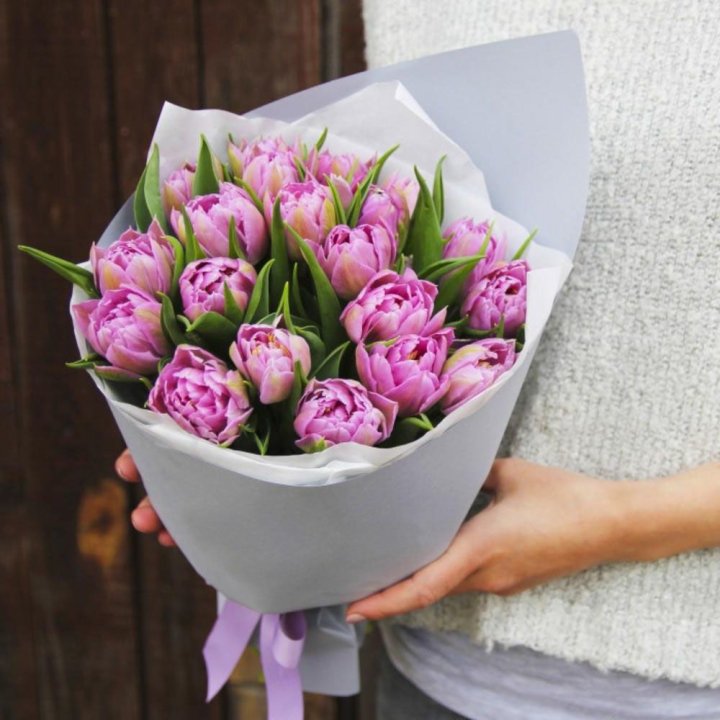 Букет пионовидных тюльпанов в Таганроге