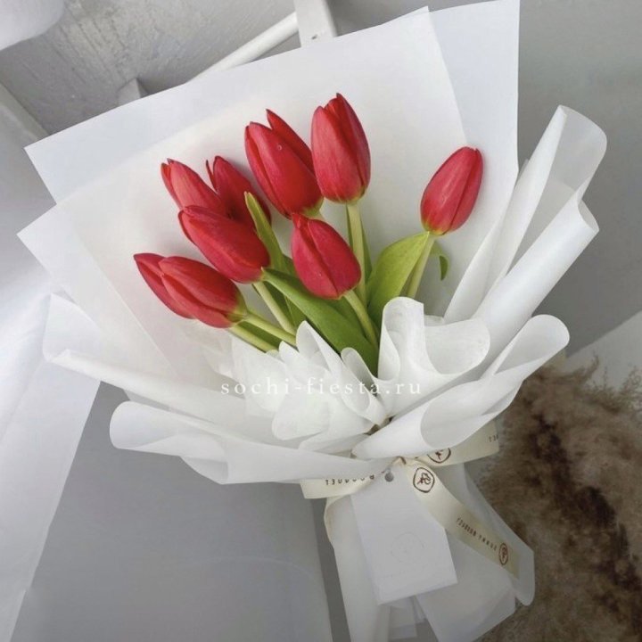 Букет красных тюльпанов в Таганроге