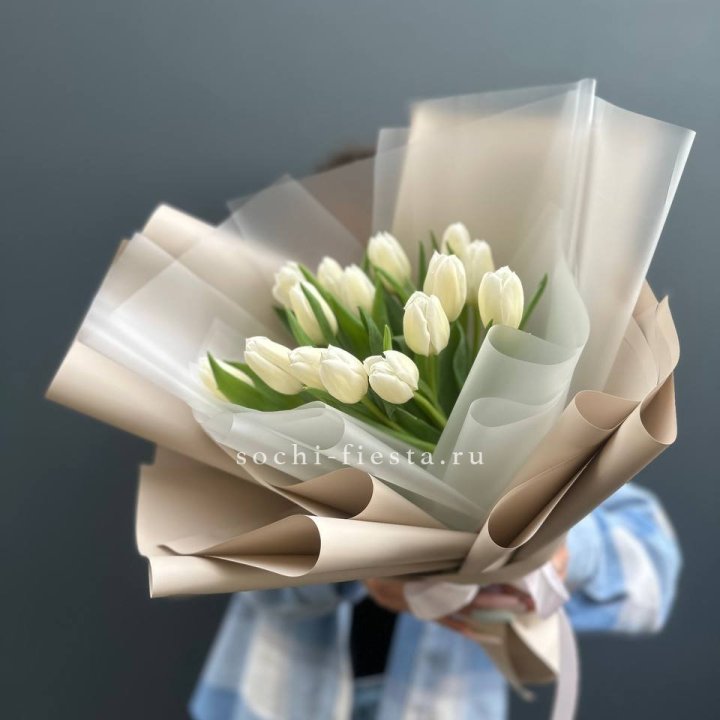 Букет из 15 белых тюльпанов в Таганроге