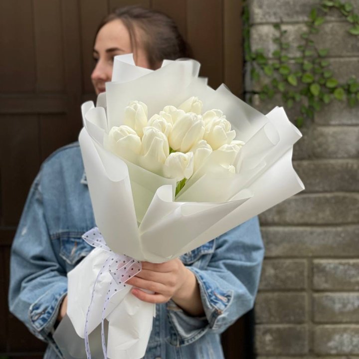 Букет белоснежных тюльпанов в Таганроге